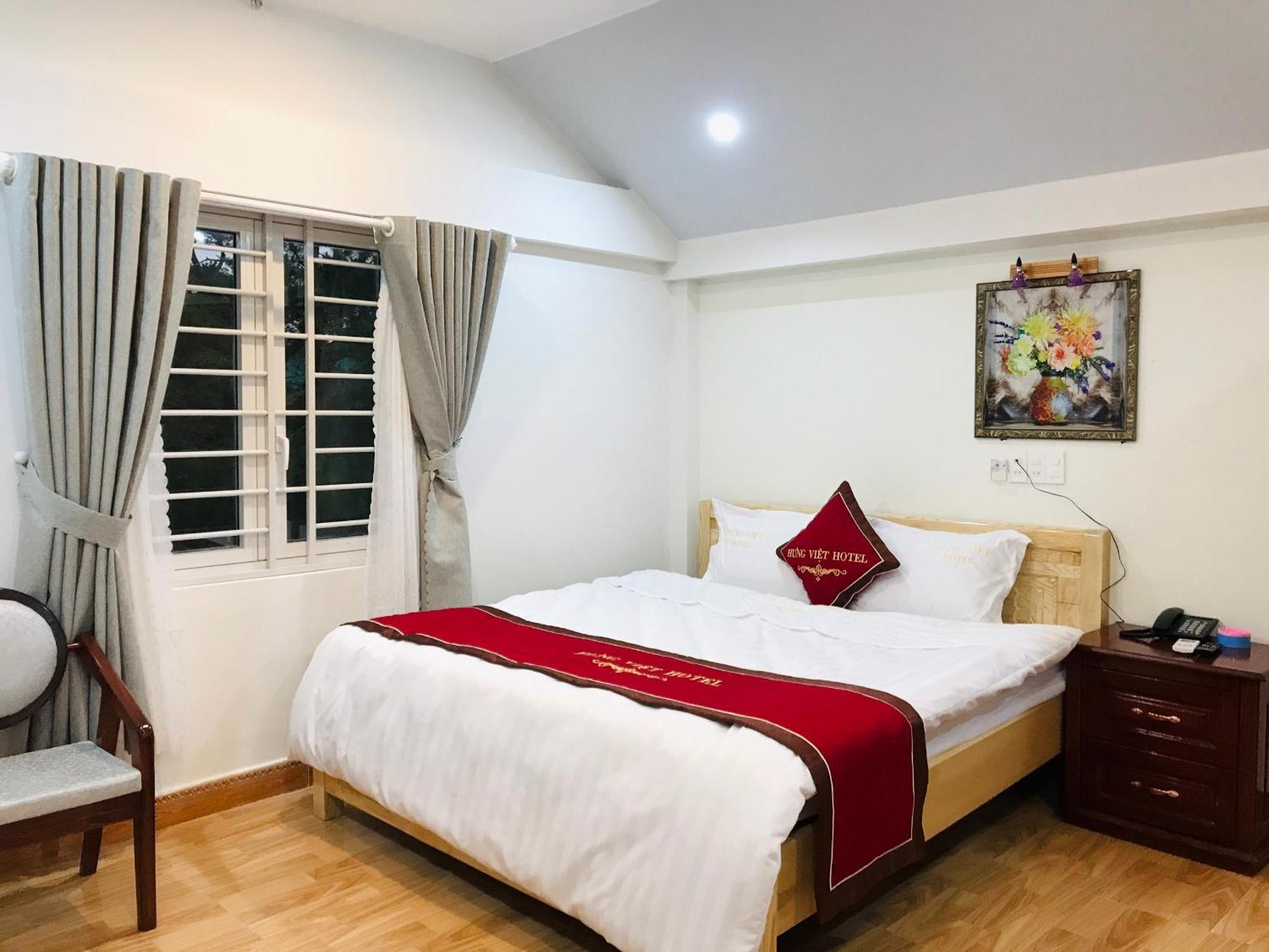 Hotel Khach San Hung Viet à Kon Tum Extérieur photo